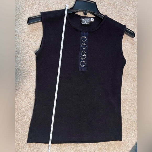 Shrine - Picture 5 of 6